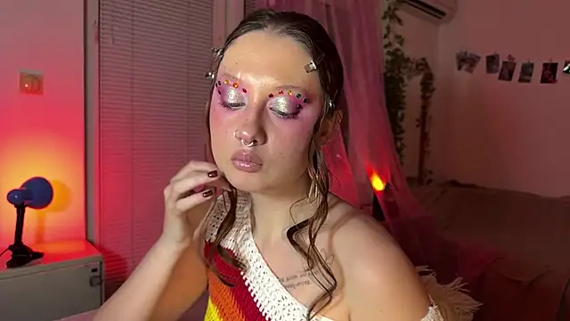 Snapshot of Jenny_darling_love chatting on June 5, 8:58 pm Jenny darling love online show from June 5, 8:58 pm