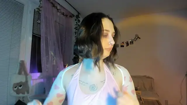 Snapshot of Jenny_darling_love chatting on February 12, 7:46 pm Jenny darling love online show from February 12, 7:46 pm