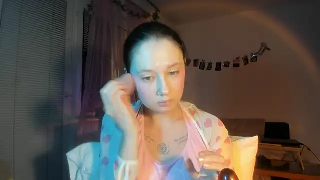 Snapshot of Jenny_darling_love chatting on February 27, 7:14 pm Jenny darling love online show from February 27, 7:14 pm