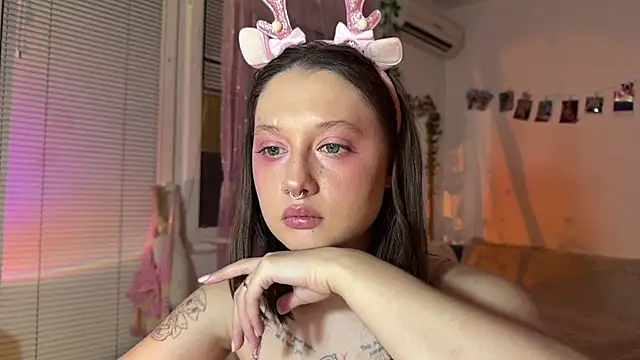 Snapshot of Jenny_darling_love chatting on July 17, 7:33 pm Jenny darling love online show from July 17, 7:33 pm