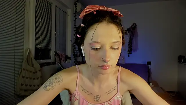 Snapshot of Jenny_darling_love chatting on January 1, 11:51 pm Jenny darling love online show from January 1, 11:51 pm