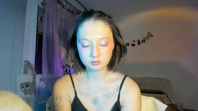 Snapshot of Jenny_darling_love chatting on February 10, 7:57 pm Jenny darling love online show from February 10, 7:57 pm