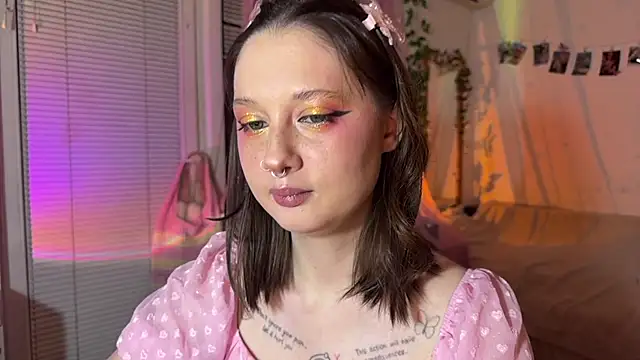 Snapshot of Jenny_darling_love chatting on July 10, 7:14 pm Jenny darling love online show from July 10, 7:14 pm
