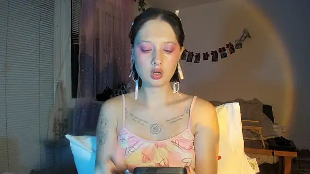 Jenny darling love online show from December 3, 7:24 pm