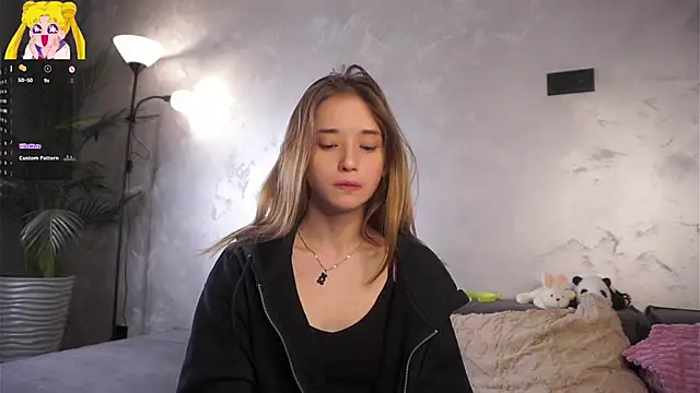 EdlinHargus online show from March 30, 2:02 am