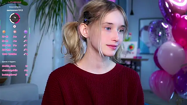 Snapshot of EdlinHargus chatting on March 11, 8:41 am EdlinHargus online show from March 11, 8:41 am