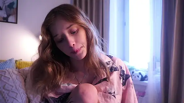 Snapshot of EdlinHargus chatting on November 1, 5:47 am EdlinHargus online show from November 1, 5:47 am