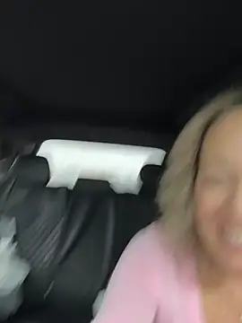 Cherry-red-xo online show from February 5, 5:31 pm