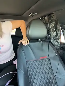 Cherry-red-xo online show from October 13, 4:52 pm