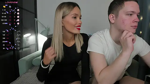 W    online show from December 25, 5:47 pm