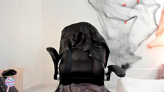 Snapshot of sagitariuus_girll chatting on October 25, 4:55 am sagitariuus girll online show from October 25, 4:55 am