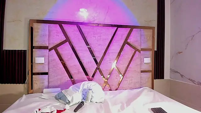 molly sweetee online show from December 5, 1:49 am