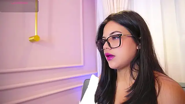 Snapshot of Sophia_wilsonn_ chatting on September 17, 11:23 am Sophia wilsonn online show from September 17, 11:23 am