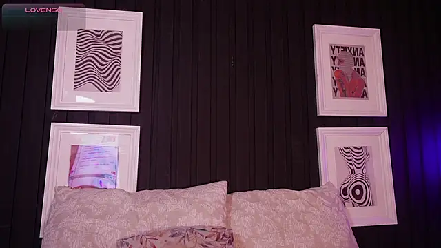 Sophia wilsonn  online show from March 18, 10:51 am