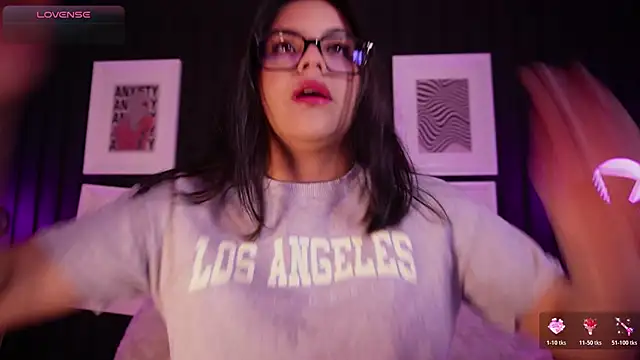 Sophia wilsonn  online show from March 24, 10:37 am