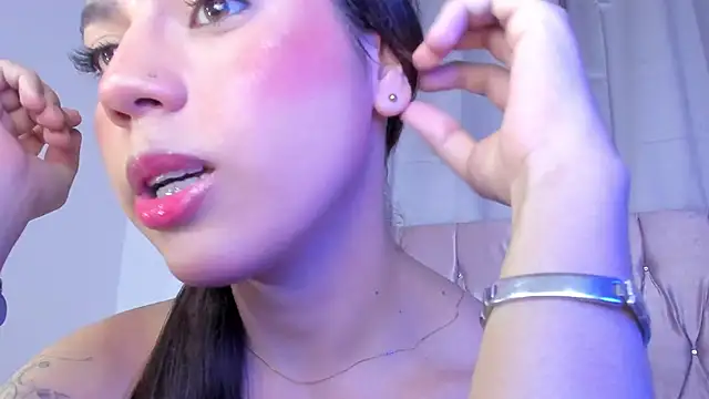 Ashley piinkk  online show from March 10, 6:49 am