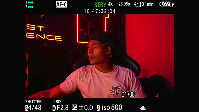 Snapshot of Jhonyblack_1 chatting on November 10, 12:10 pm Jhonyblack 1 online show from November 10, 12:10 pm