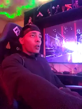 Snapshot of Jhonyblack_1 chatting on December 1, 9:26 pm Jhonyblack 1 online show from December 1, 9:26 pm