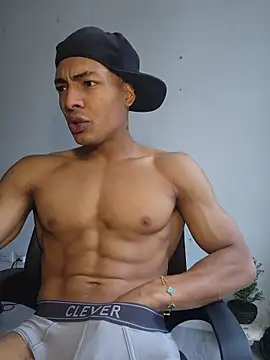 Snapshot of Jhonyblack_1 chatting on May 5, 4:32 pm Jhonyblack 1 online show from May 5, 4:32 pm