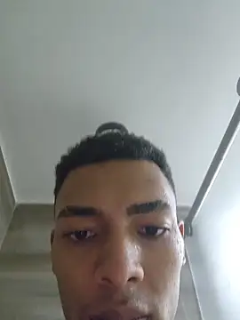 Snapshot of Jhonyblack_1 chatting on May 21, 2:36 pm Jhonyblack 1 online show from May 21, 2:36 pm