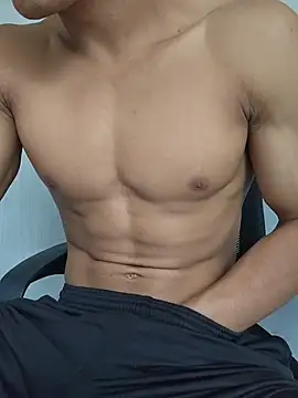 Snapshot of Jhonyblack_1 chatting on June 4, 2:11 pm Jhonyblack 1 online show from June 4, 2:11 pm
