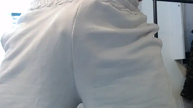 Snapshot of Jhonyblack_1 chatting on November 23, 4:06 pm Jhonyblack 1 online show from November 23, 4:06 pm