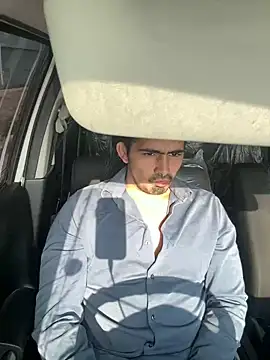 shivani0999 online show from March 3, 3:35 am