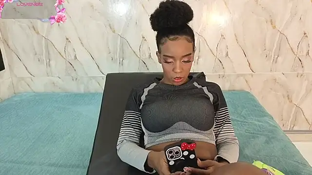 Georgis  online show from November 20, 8:09 pm