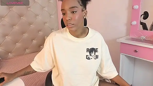 Georgis  online show from November 28, 9:15 pm