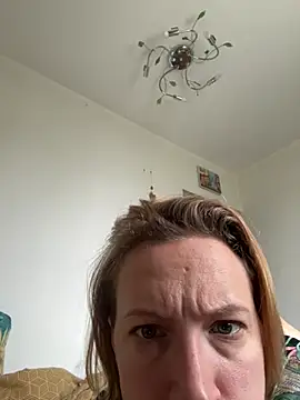 Snapshot of UmaTruewoman chatting on June 27, 5:35 am UmaTruewoman online show from June 27, 5:35 am