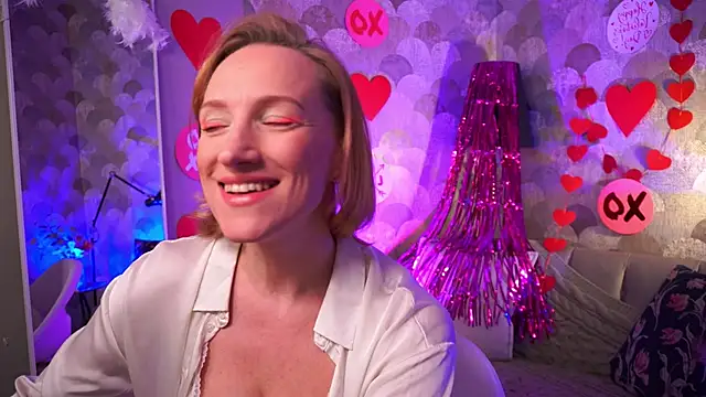 Snapshot of UmaTruewoman chatting on February 14, 5:51 am UmaTruewoman online show from February 14, 5:51 am