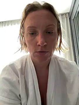 Snapshot of UmaTruewoman chatting on July 15, 2:07 am UmaTruewoman online show from July 15, 2:07 am