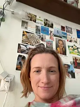 Snapshot of UmaTruewoman chatting on February 12, 6:57 am UmaTruewoman online show from February 12, 6:57 am