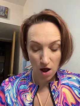 UmaTruewoman online show from November 5, 6:05 am