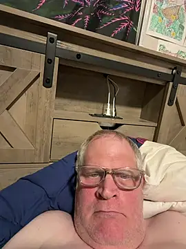 Mimmoromeo1973 online show from April 15, 4:51 am