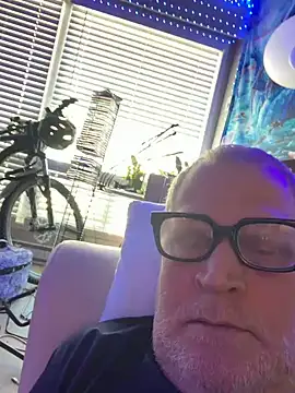 Mimmoromeo1973 online show from March 21, 10:24 pm