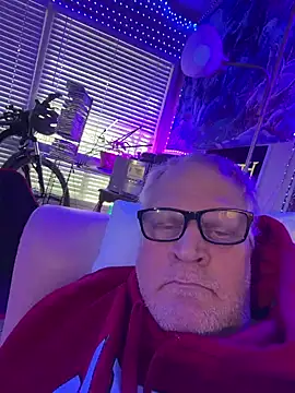 Mimmoromeo1973 online show from February 7, 10:51 pm