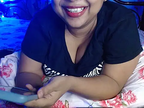 Snapshot of TASHa009 chatting on October 19, 5:05 pm TASHa009 online show from October 19, 5:05 pm