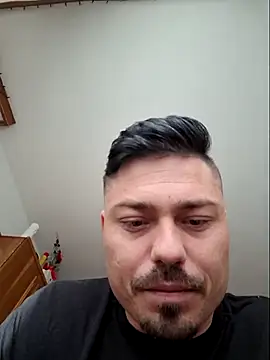 Snapshot of ionut_prince chatting on April 19, 2:29 pm ionut prince online show from April 19, 2:29 pm