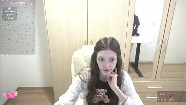 Snapshot of Billly1Love chatting on December 4, 11:48 pm Billly1Love online show from December 4, 11:48 pm