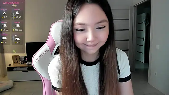 Fluffy Rose online show from March 6, 8:20 am