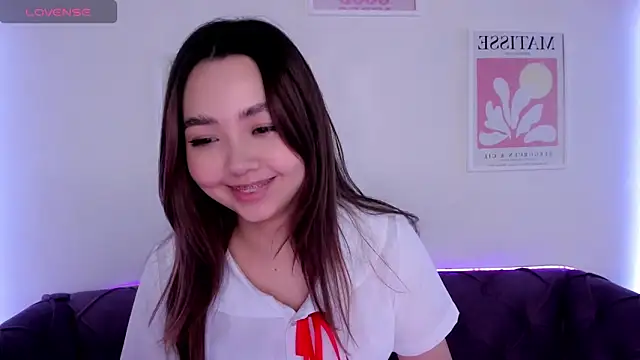 Fluffy Rose online show from March 2, 12:25 pm