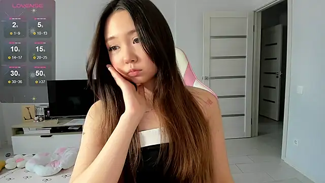 Fluffy Rose online show from April 24, 4:14 am