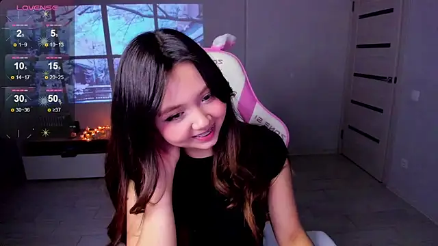 Fluffy Rose online show from November 20, 1:45 pm