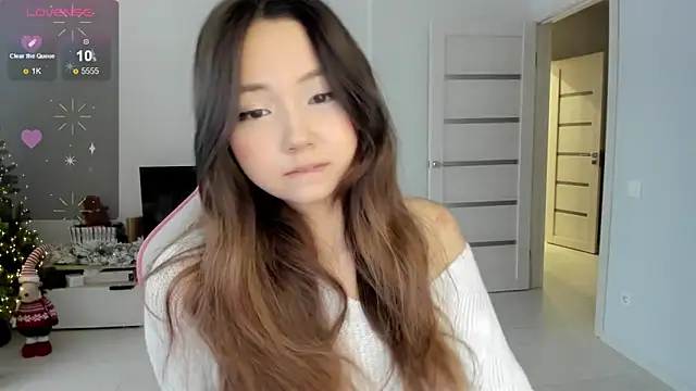 Fluffy Rose online show from January 10, 4:30 am