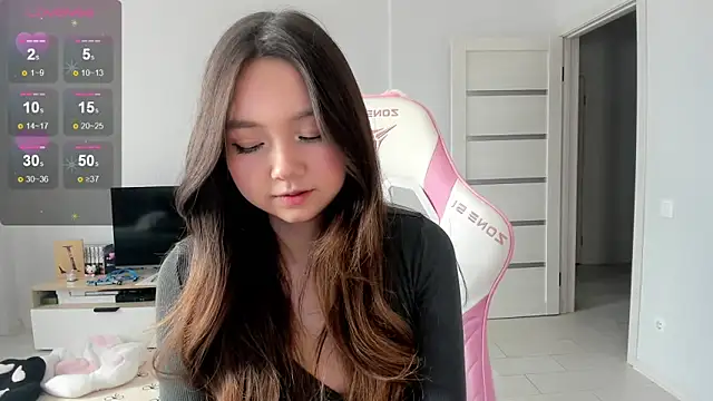 Fluffy Rose online show from May 19, 4:08 am
