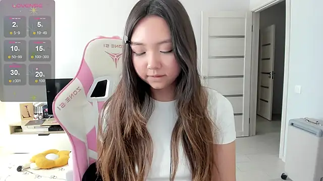 Fluffy Rose online show from June 20, 3:11 am