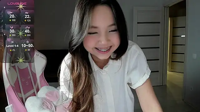 Fluffy Rose online show from February 2, 11:09 am