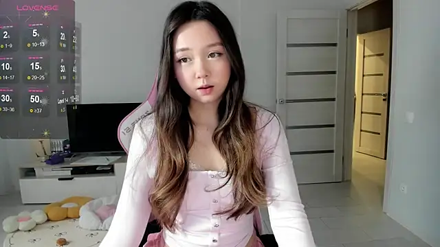 Fluffy Rose online show from May 26, 12:31 am