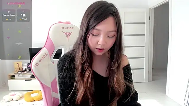 Fluffy Rose online show from June 8, 1:11 am